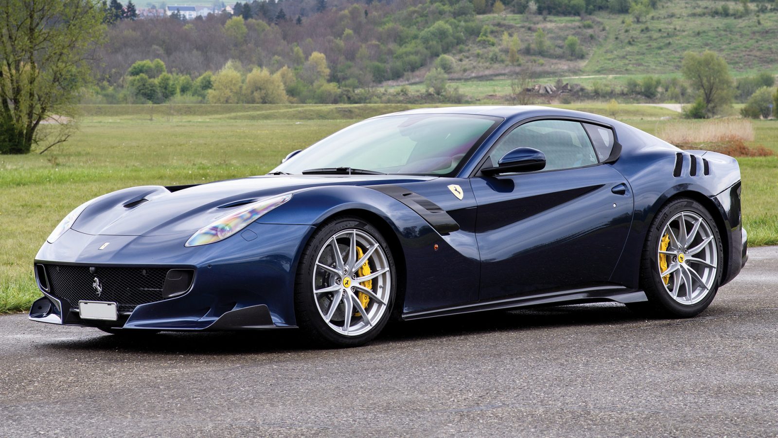 Ferrrari F12 2017