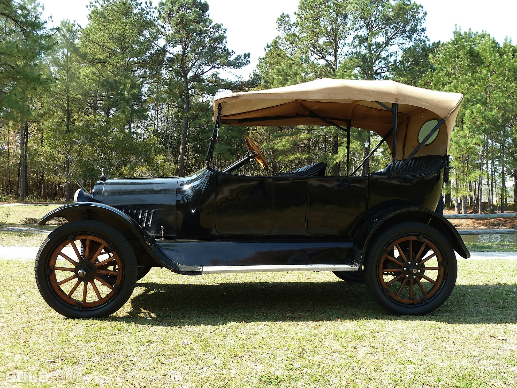 Les Automobiles H De Castris Rive Sud