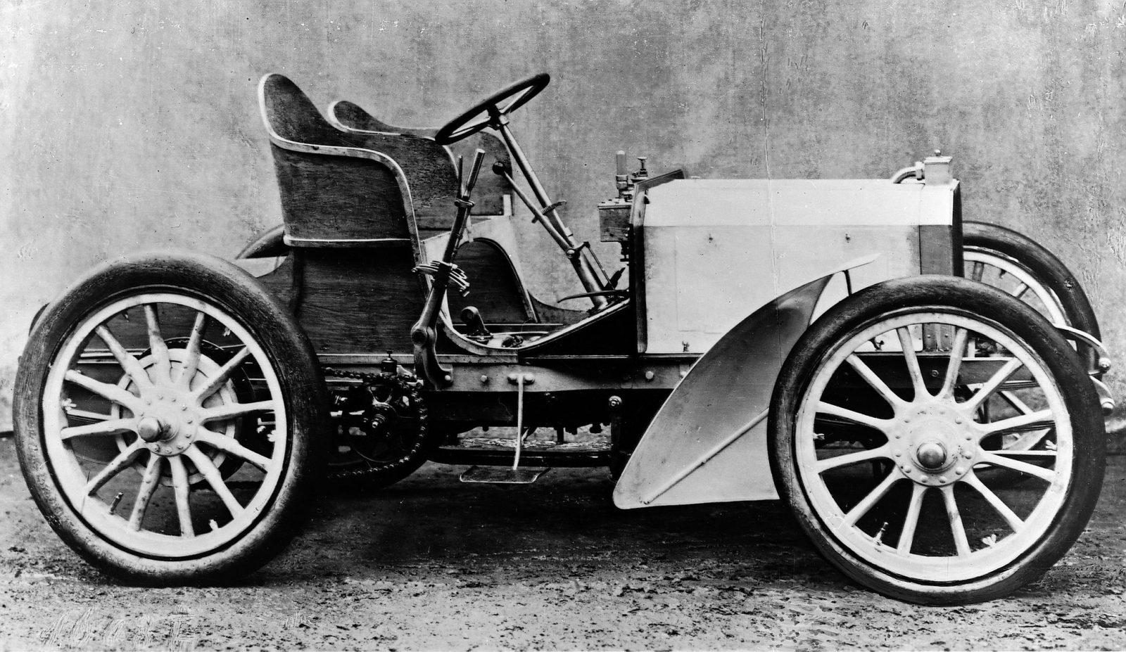 23 novembre 1900 – La première Mercedes prend la route