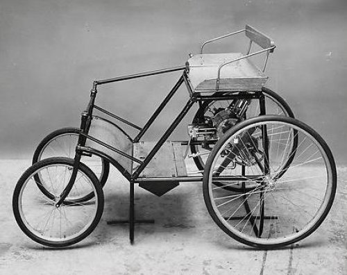 Le 15 décembre 1896 – Un brevet pour un buggy à moteur