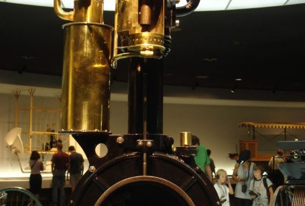 3 avril 1885 – Gottlieb Daimler obtient le brevet du moteur de l’horloge «Grand Père».