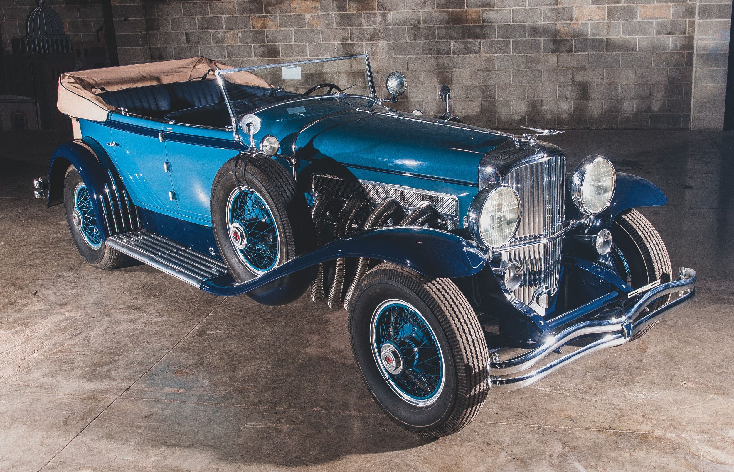 Les Automobiles H De Castris Rive Sud
