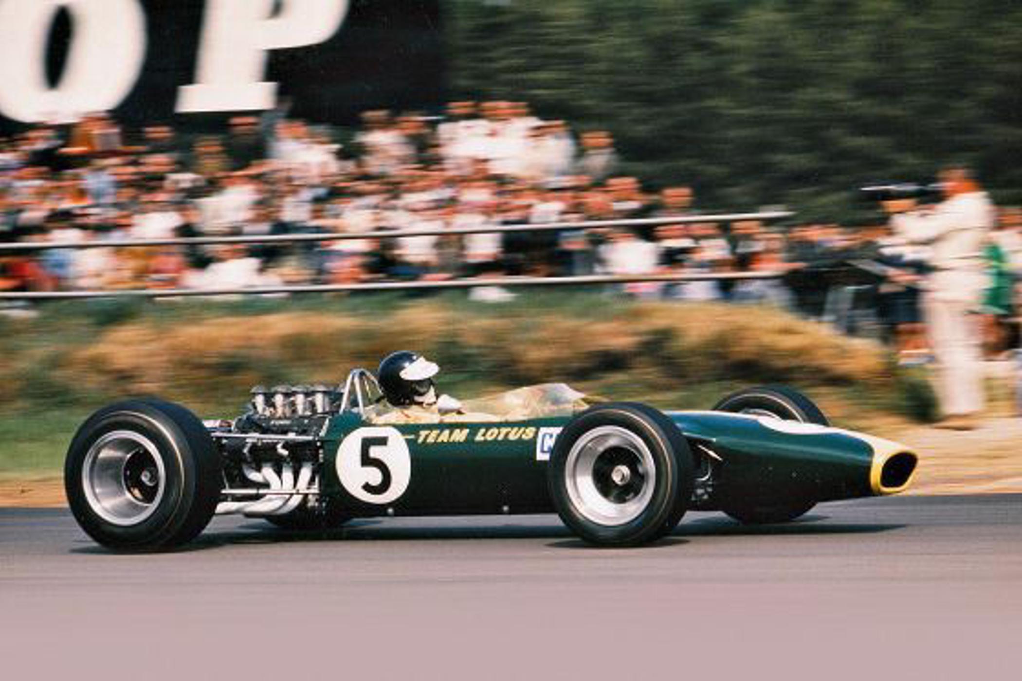 18-mai-1958-lotus-fait-ses-d-buts-en-formule-un-l-annuel-de-l