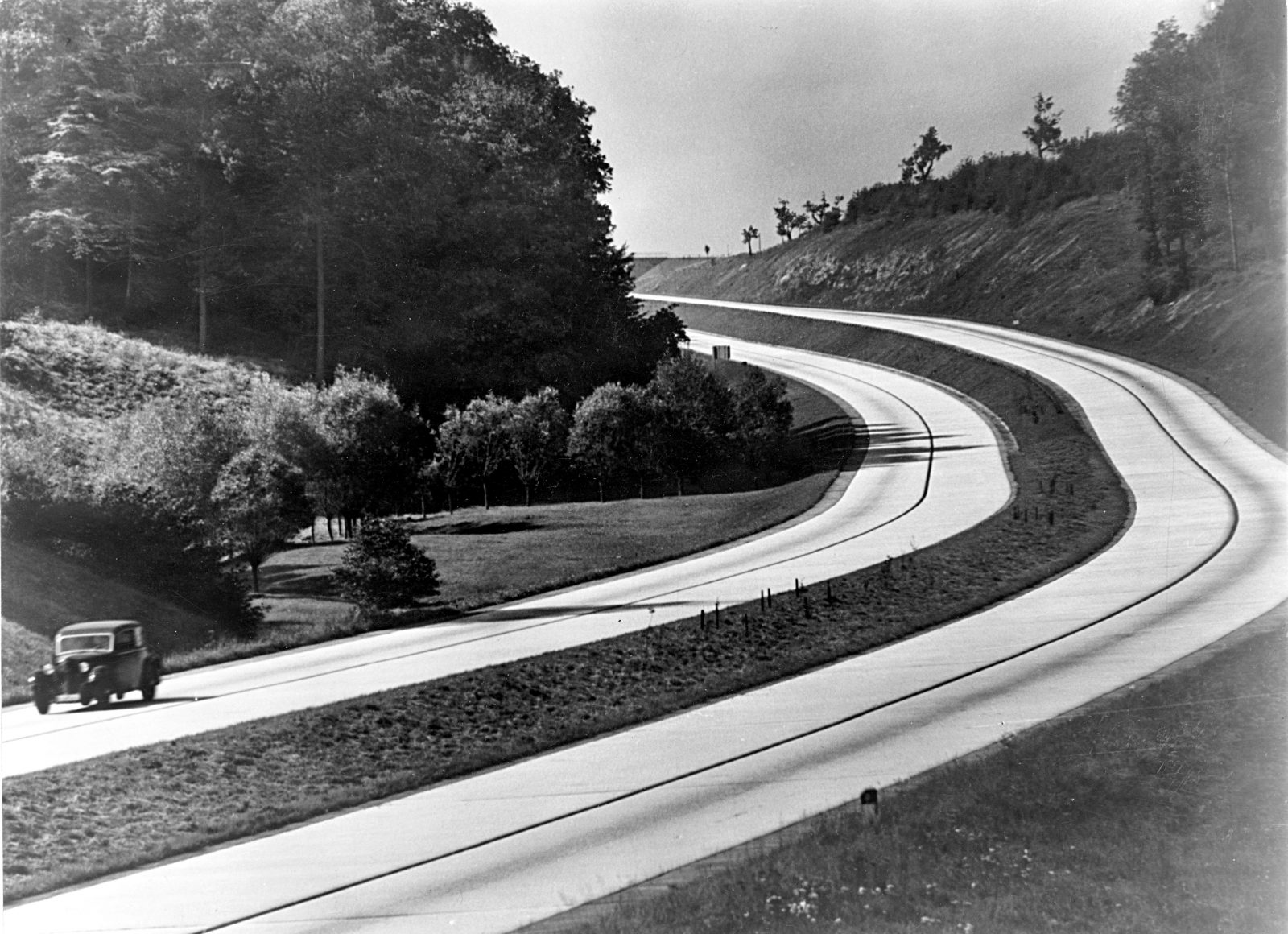 5 juillet 1933 – L’Allemagne met sur pied le projet Autobahn