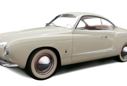 14 juillet 1955 – Présentation de la Karmann-Ghia