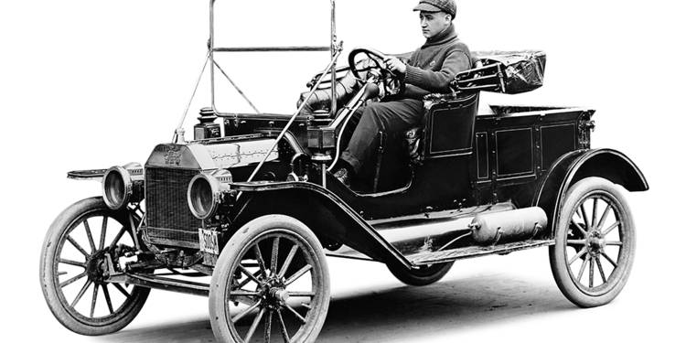 12 août 1908 – La première Modèle T quitte l’usine