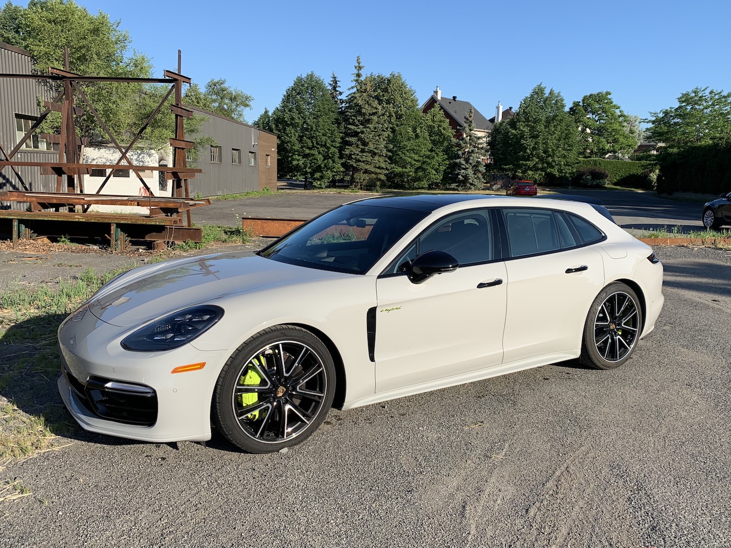 Porsche Panamera 4 e-hybrid Sport Turismo – Le compromis parfait existe, mais il coûte cher