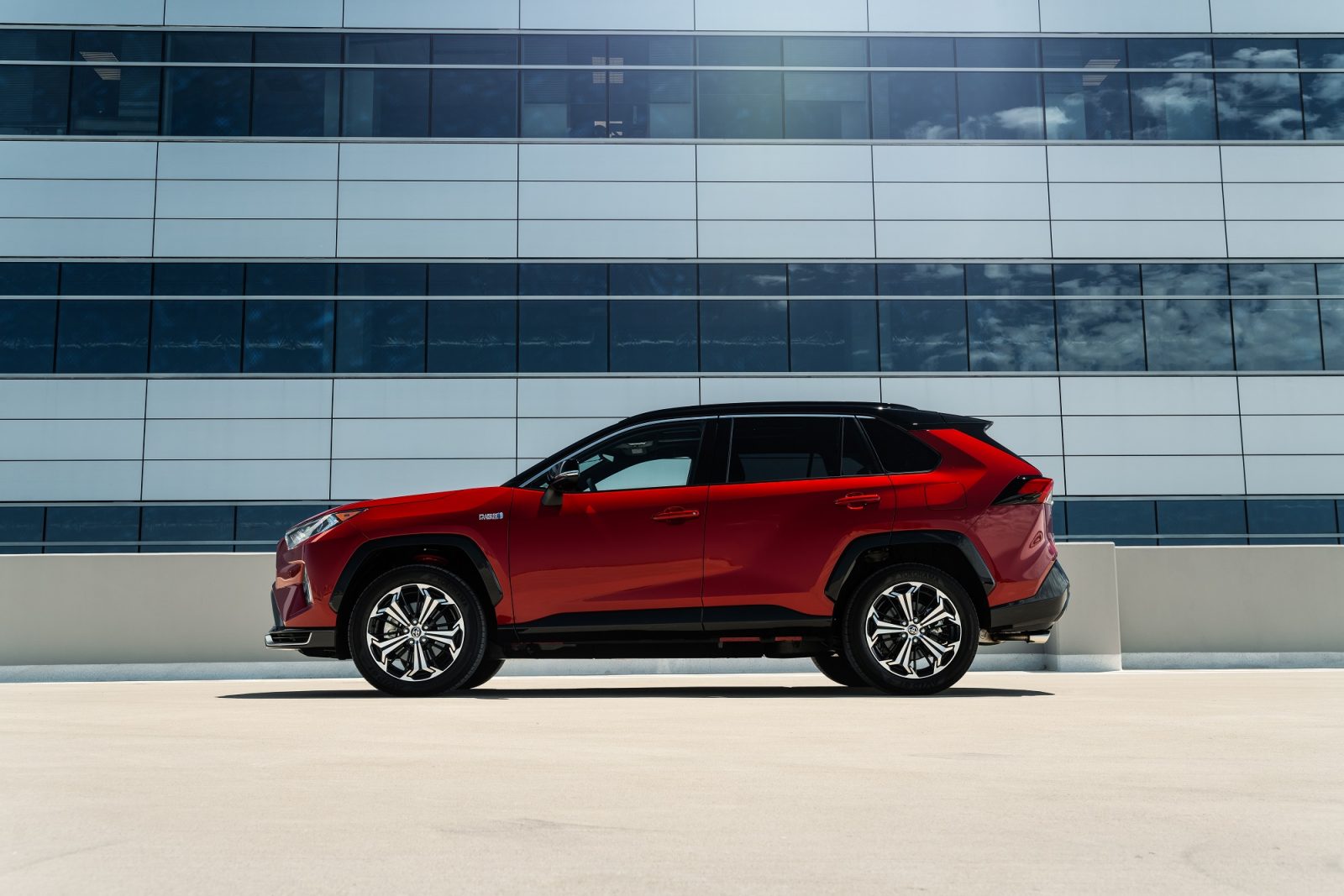 Toyota RAV4 Prime – Une version hybride rechargeable moins chère que le modèle hybride