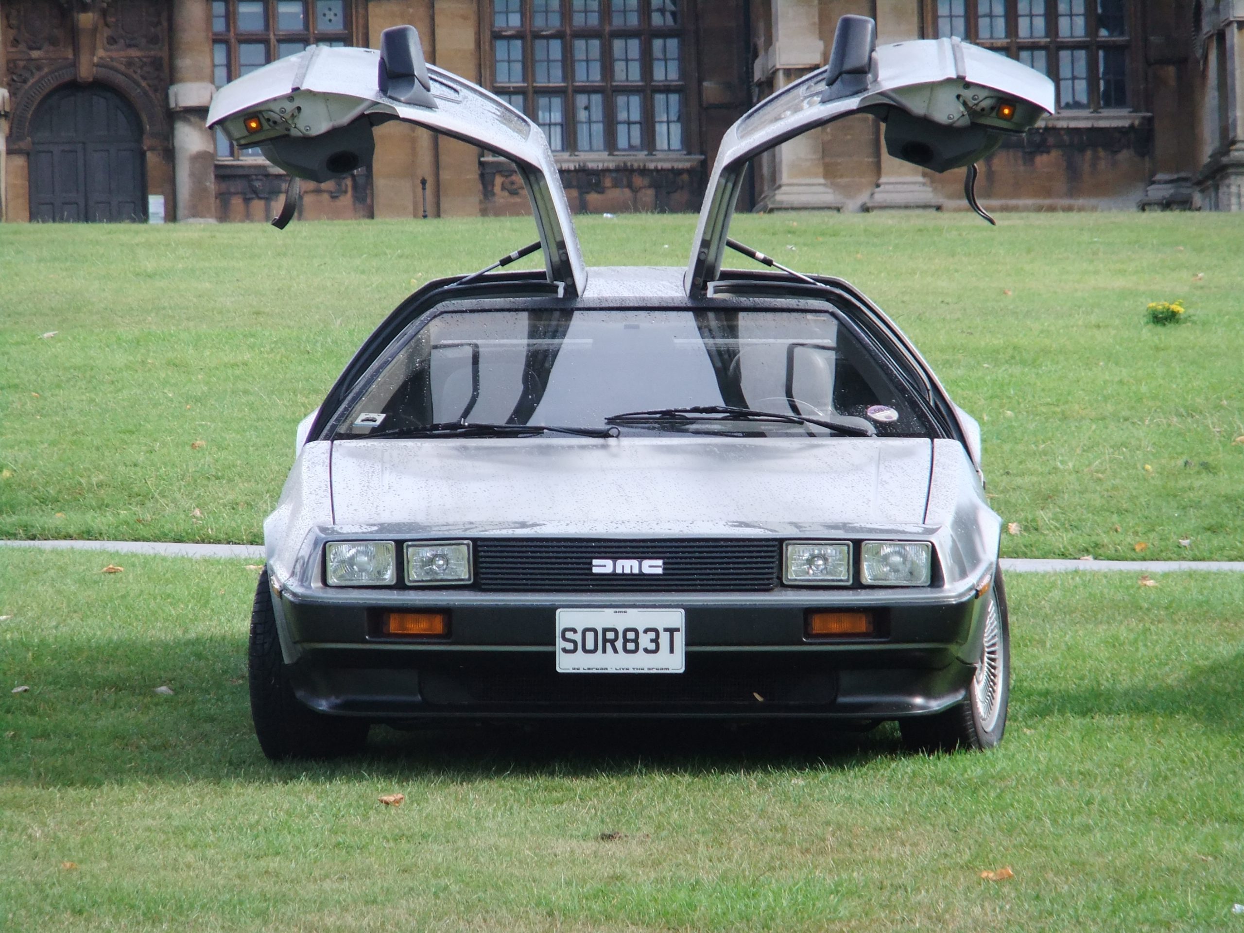 Histoire de la DeLorean – L'annuel de l'automobile