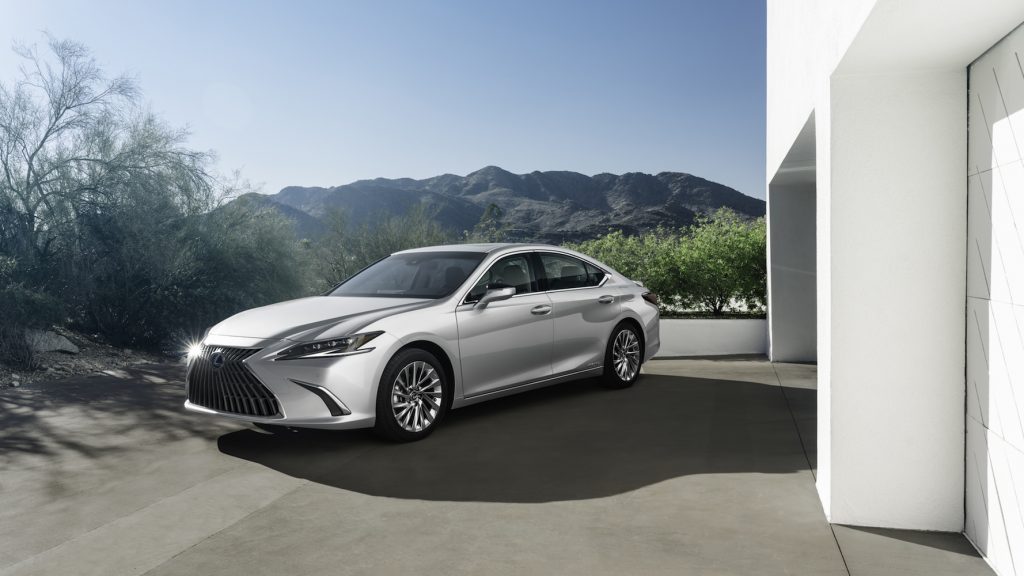 Remodelage en douce de la Lexus ES
