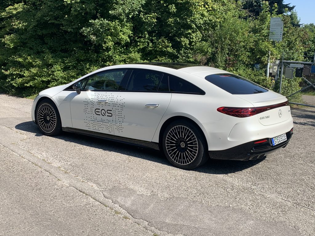 Un premier contact avec la Mercedes Benz EQS