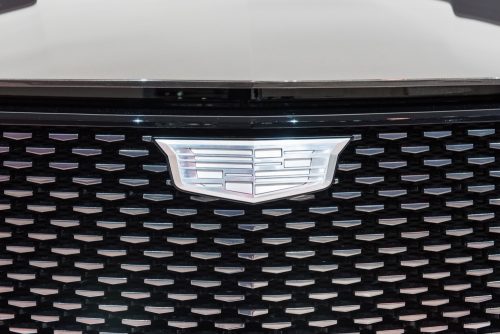 Un nouveau logo monochrome pour Cadillac