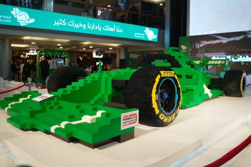 Plus de 500 000 blocs Lego pour construire cette F1 et décrocher un record du monde Guinness