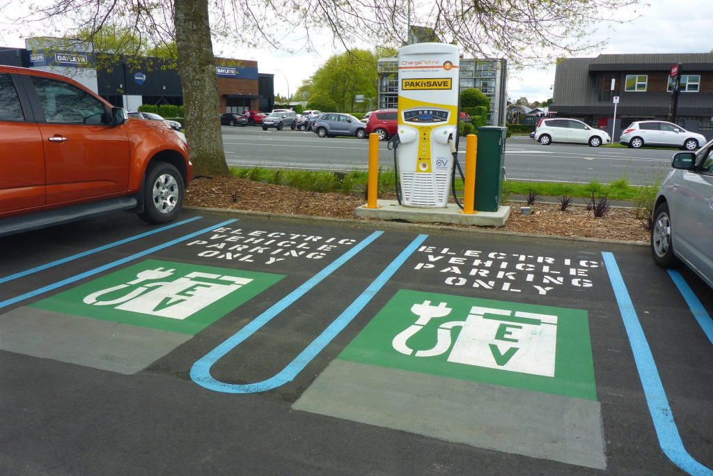 L&rsquo;opposition internationale s&rsquo;élève contre le projet de crédit d&rsquo;impôt pour les véhicules électriques aux États-Unis