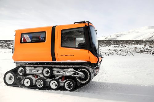 La chenillette Venturi Antarctica est le premier véhicule électrique utilisé près du Pôle Sud