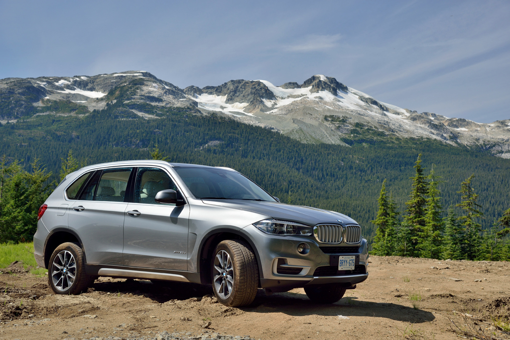 Le BMW X5 2024 est le meilleur VUS enfichable de luxe sur