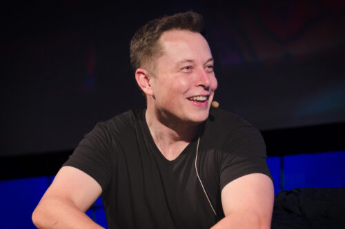Elon Musk fait une offre hostile de 54 milliards pour acheter Twitter