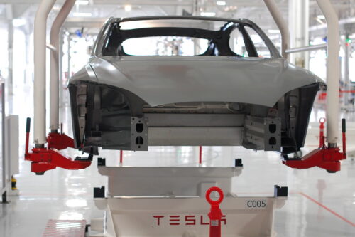 La production de Tesla à Shanghai retrouve son rythme