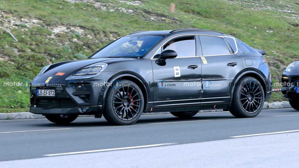 Les premières images du Porsche Macan EV 2024 circulent sur le web
