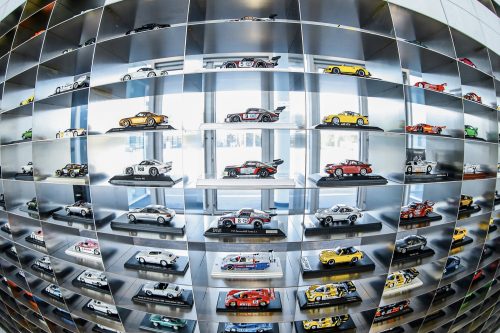 Kiwi Zhou, l’homme aux 900 Porsche… miniatures