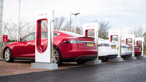Tesla pourrait bientôt permettre aux propriétaires d’autres véhicules électriques d’utiliser son réseau de Superchargeurs