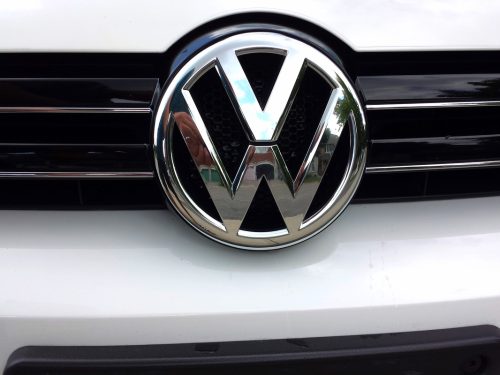 Volkswagen voudrait construire sa première usine de batterie nord-américaine au Canada