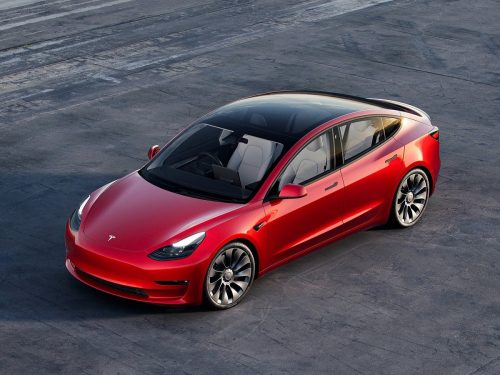 Baisse de prix de 10 000$ pour une Tesla 3 au Canada