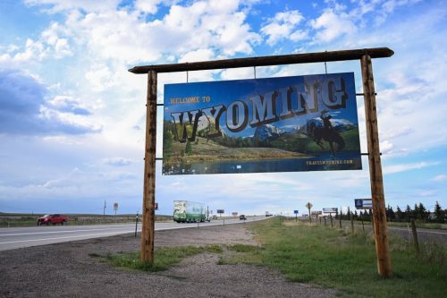 L’état du Wyoming veut interdire les véhicules électriques