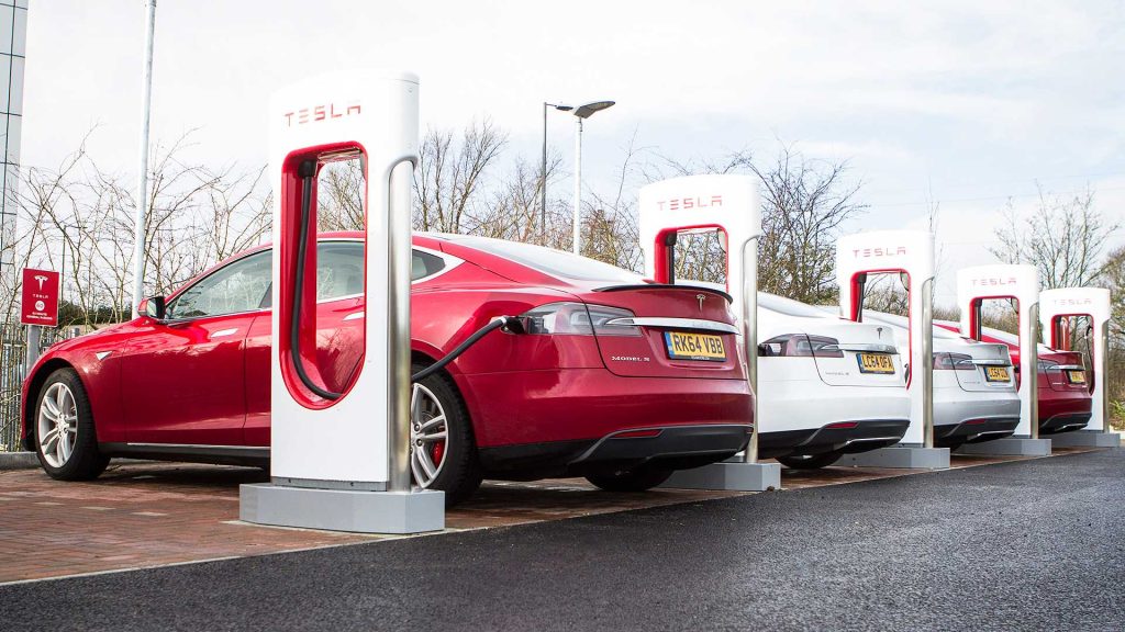 Pour bénéficier des milliards du gouvernement américain, Tesla devra ouvrir son réseau de recharge à tous