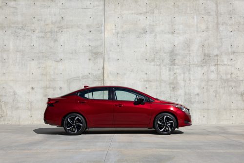 Combien consomme la Nissan Versa 2025 ?