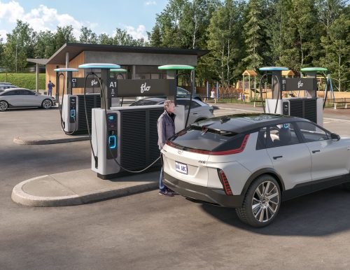 FLO ajoutera l’option du connecteur de charge NACS à ses chargeurs
