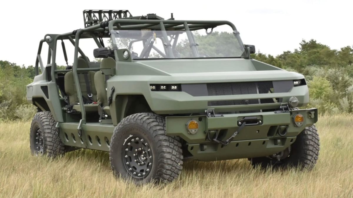 Un GMC Hummer EV version militaire