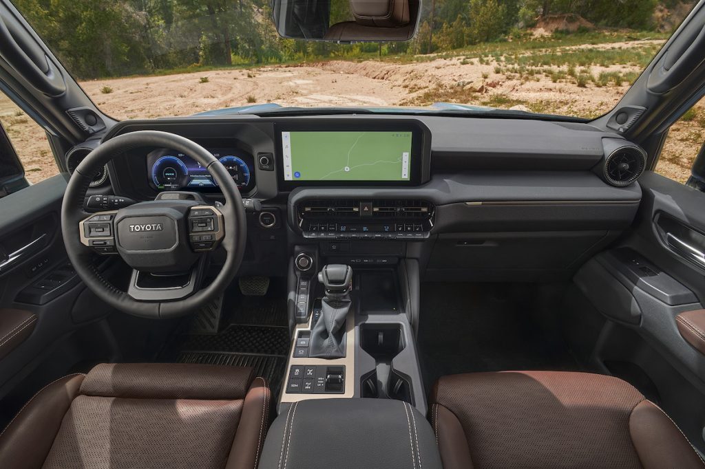 Le nouvel Android Auto inspiré de CarPlay sort du garage