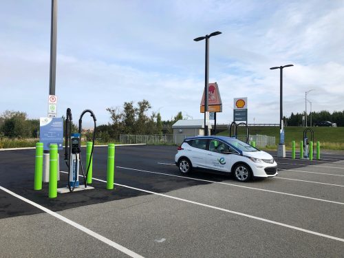 Une borne de recharge nouveau genre pour le circuit-électrique
