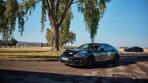Porsche se prépare à lancer sa dernière Panamera à essence