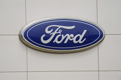 Unifor et Ford Motor Co. du Canada parviennent à un accord de dernière minute pour éviter une grève historique