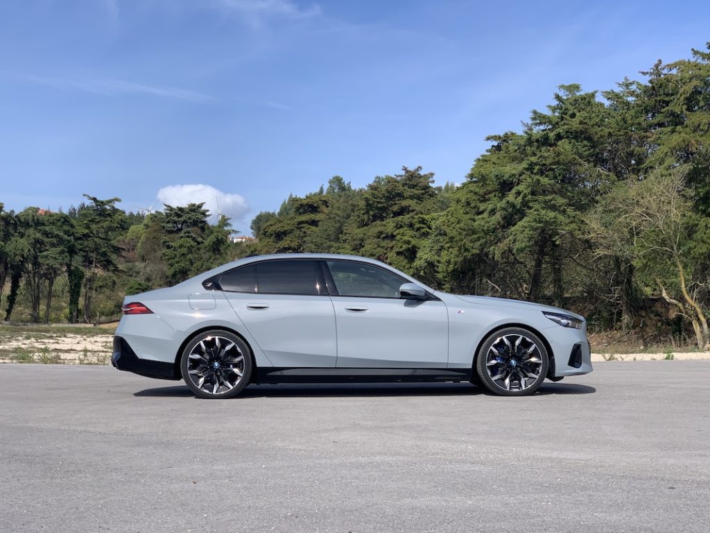BMW i5 2024
