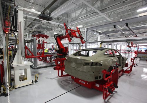Tesla contrainte de suspendre la production en Allemagne en raison d’attaques en mer Rouge