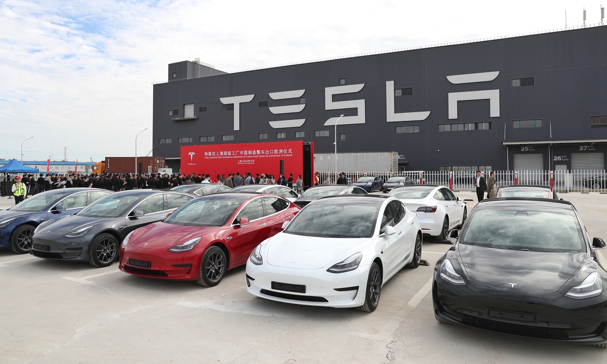 Un Canadien basé en Chine a volé des secrets de Tesla, selon des procureurs américains