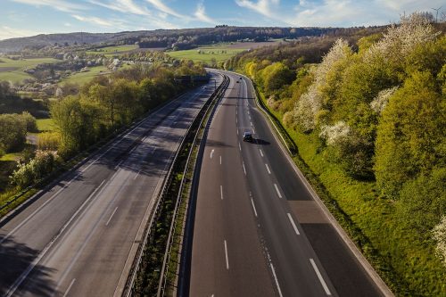 Le Ministre allemand des transport menace d’interdire la conduite la fin de semaine en raison de la loi sur le climat