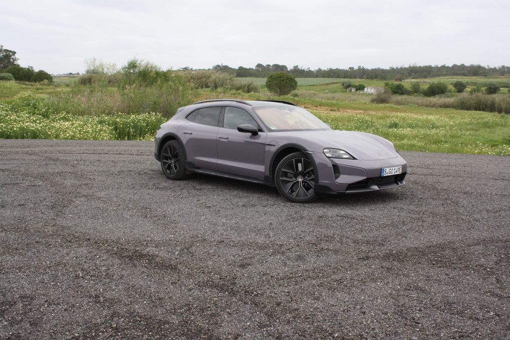 Porsche Taycan 2025