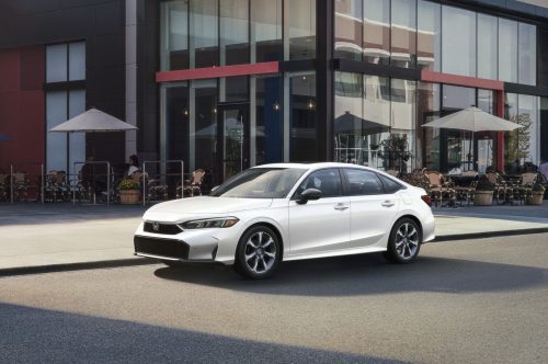 Honda lance la production de la Civic Hybride 2025 en Ontario