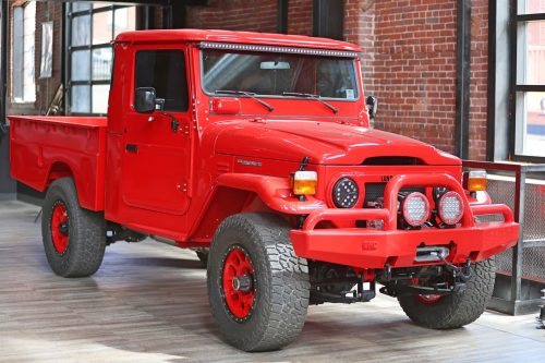 Trois Land Cruiser restaurés à la moderne pour aider à préserver les milieux humides