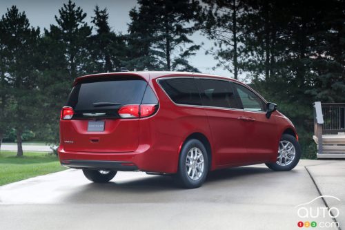 La Chrysler Grand Caravan 2025 sera vendue 47 700 $ au Canada, soit 3220 $ de moins que l’an dernier