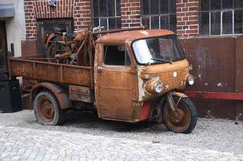 10 classiques au fond d’un atelier de restauration à Metzingen, en Allemagne