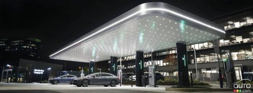 Mercedes-Benz étend son réseau de recharge au Canada
