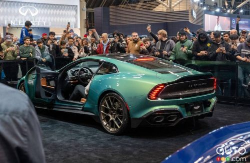 Moins de visiteurs en raison de la neige au Salon de l’auto de Toronto