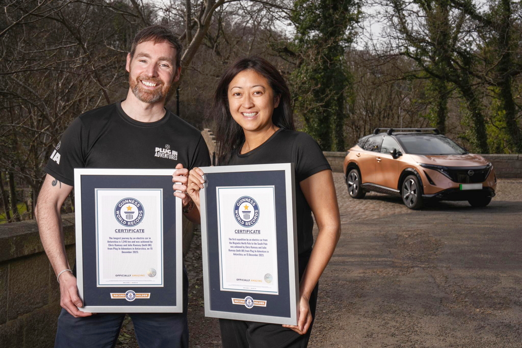 Doubles records Guinness pour le duo d’aventuriers de l’expédition « Pole to Pole »