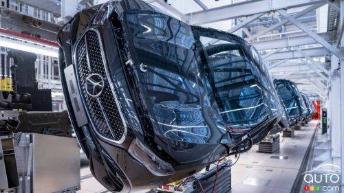 Mercedes-Benz va temporairement absorber les tarifs sur ses modèles 2025