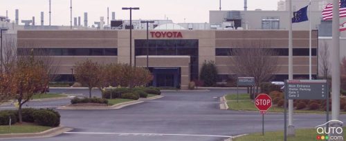 Toyota encaisse un coup de 1,64 milliard CAD en raison des tarifs américains
